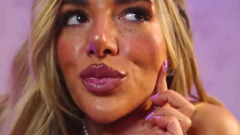 ClaraHazel online show from 10.01.25