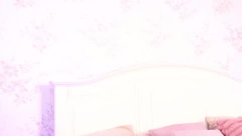 ClaraHazel online show from 11.19.25