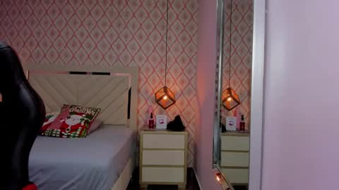 C L A R I S E  online show from 01.03.25