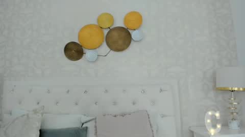 Snapshot of clarisse28 chatting on 12.18.24 Mistress Clarisse online show from 12.18.24