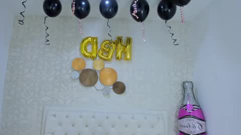 Snapshot of clarisse28 chatting on 12.22.24 Mistress Clarisse online show from 12.22.24