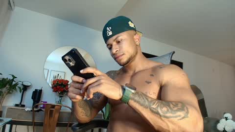 clark_strong online show from 01.12.25