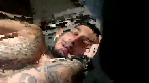 Snapshot of clarkshammer95 chatting on 02.17.25 clarkshammer95 online show from 02.17.25