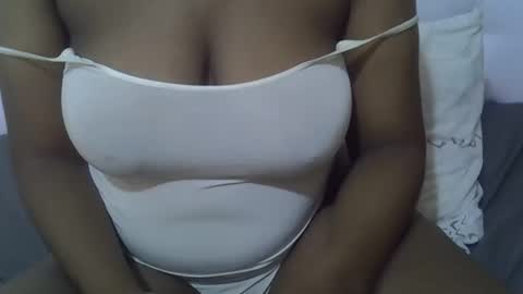 Snapshot of classy_zoey chatting on 10.02.25 classy_zoey online show from 10.02.25