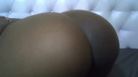 Snapshot of classy_zoey chatting on 10.14.25 classy_zoey online show from 10.14.25