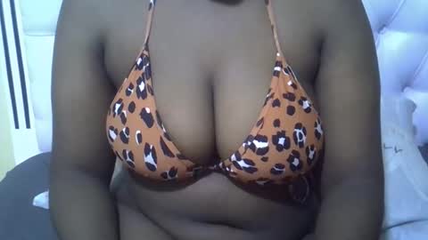 Snapshot of classy_zoey chatting on 10.16.25 classy_zoey online show from 10.16.25