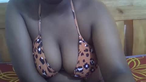 Snapshot of classy_zoey chatting on 10.25.25 classy_zoey online show from 10.25.25