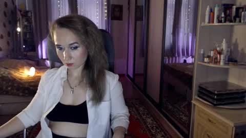 classyinna online show from 10.08.25