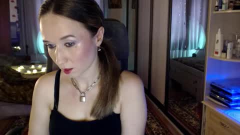 classyinna online show from 10.31.25