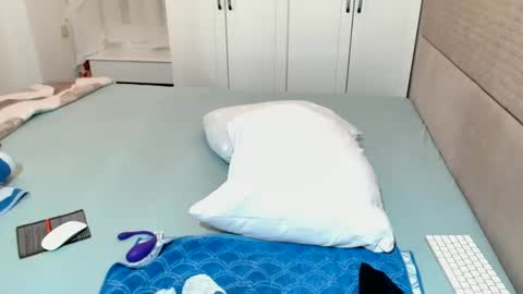 Snapshot of claudiacoxxx chatting on 01.14.25 claudiacoxxx online show from 01.14.25