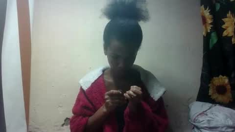 Snapshot of claudiannah chatting on 09.17.25 claudianne online show from 09.17.25