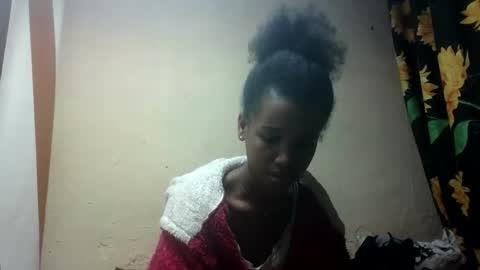 Snapshot of claudiannah chatting on 09.18.25 claudianne online show from 09.18.25