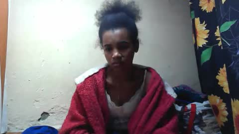 Snapshot of claudiannah chatting on 09.29.25 claudianne online show from 09.29.25