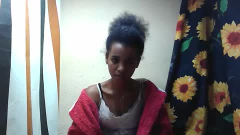 Snapshot of claudiannah chatting on 10.08.25 claudianne online show from 10.08.25