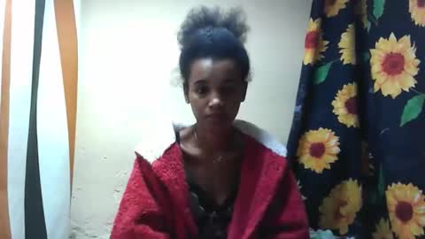 Snapshot of claudiannah chatting on 10.09.25 claudianne online show from 10.09.25