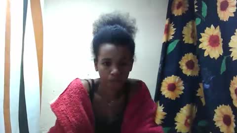 Snapshot of claudiannah chatting on 10.10.25 claudianne online show from 10.10.25