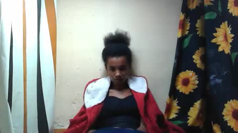 Snapshot of claudiannah chatting on 10.11.25 claudianne online show from 10.11.25