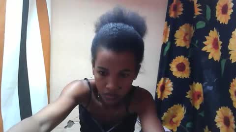 Snapshot of claudiannah chatting on 10.13.25 claudianne online show from 10.13.25