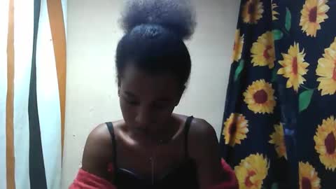 Snapshot of claudiannah chatting on 10.14.25 claudianne online show from 10.14.25