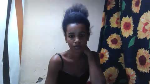 Snapshot of claudiannah chatting on 10.14.25 claudianne online show from 10.14.25