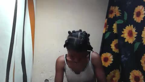 Snapshot of claudiannah chatting on 10.22.25 claudianne online show from 10.22.25