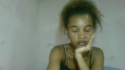 Snapshot of claudiannah chatting on 01.12.26 claudianne online show from 01.12.26