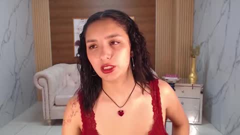 Snapshot of claudina_s chatting on 10.27.25 Claudina  online show from 10.27.25