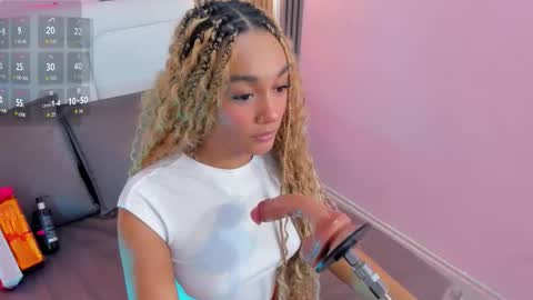 clauwdeen  wolf online show from 12.17.25