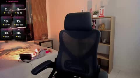 Cleo Adams online show from 10.09.25