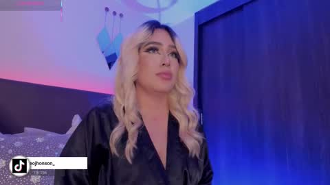 Snapshot of cleojhonson chatting on 10.18.25 . Cleo Jhonson . online show from 10.18.25