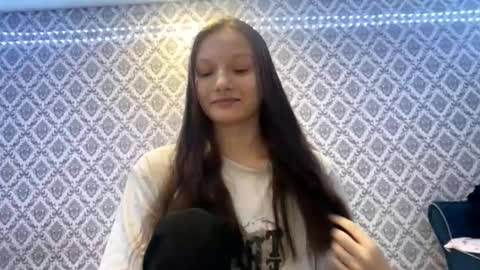 Snapshot of cleotilderinde chatting on 12.02.25 Cleo online show from 12.02.25