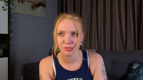 Snapshot of cleverblond chatting on 10.21.25 Alexandra online show from 10.21.25
