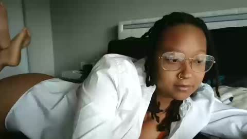 High Queen Clio online show from 10.10.25