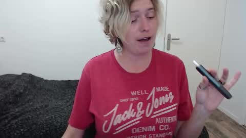 Syl  online show from 10.30.25