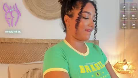 Snapshot of cloe_25 chatting on 09.25.25 cloe_25 online show from 09.25.25