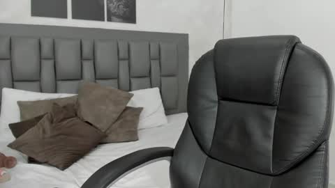 Cloe  online show from 12.06.24