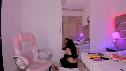 Cloe Online de 600 a 1400 online show from 12.23.24