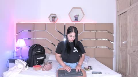 Cloe Online de 600 a 1400 online show from 01.12.25