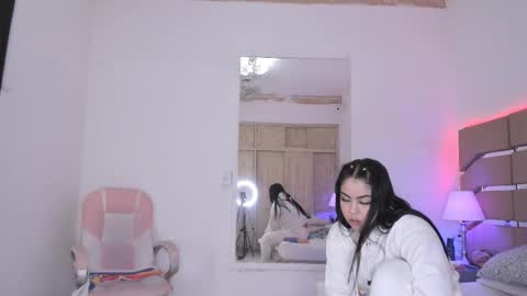 Cloe Online de 600 a 1400 online show from 02.19.25