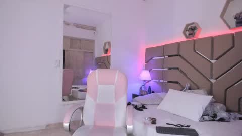 Cloe Online de 600 a 1400 online show from 03.08.25