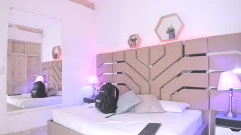 Cloe Online de 600 a 1400 online show from 09.19.25