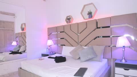 Cloe Online de 600 a 1400 online show from 09.25.25