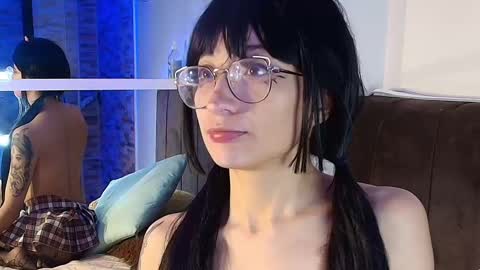 Snapshot of cloe_leeee chatting on 09.17.25 Cloe Leeee online show from 09.17.25