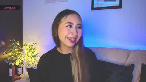 cloe_martinezz_ online show from 04.29.26