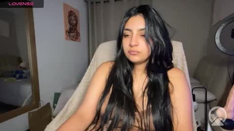 Snapshot of cloe_small08 chatting on 09.13.25 cloe small online show from 09.13.25