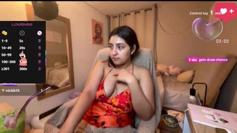 Snapshot of cloe_small08 chatting on 10.09.25 cloe small online show from 10.09.25