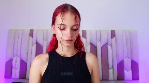 Cloe  Stanfort online show from 10.16.25