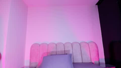 Cloe  Stanfort online show from 11.27.25