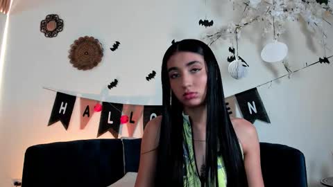 Snapshot of cloe_taylor__ chatting on 10.19.25 CLOE  online show from 10.19.25