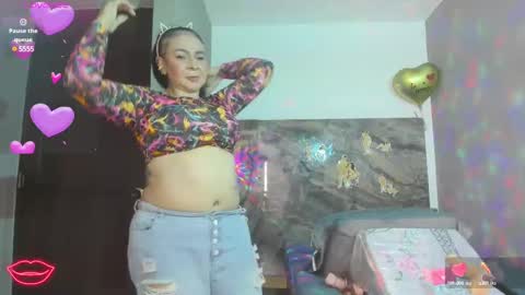 Snapshot of cloee_rabbyt chatting on 02.11.25 CLOE online show from 02.11.25